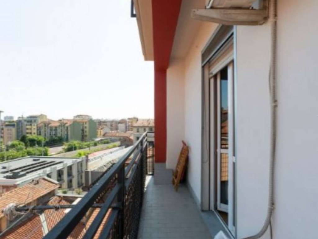 appartamento in vendita a Milano in zona Bocconi