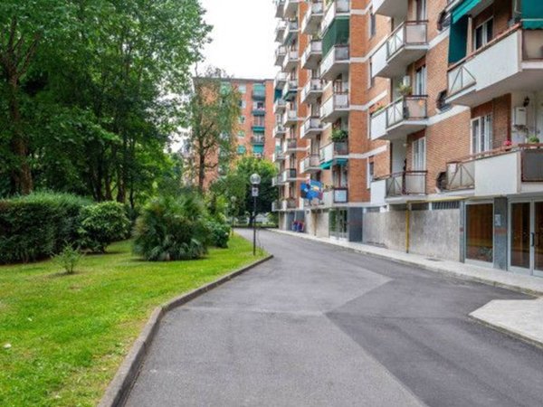 appartamento in vendita a Milano in zona Gallaratese