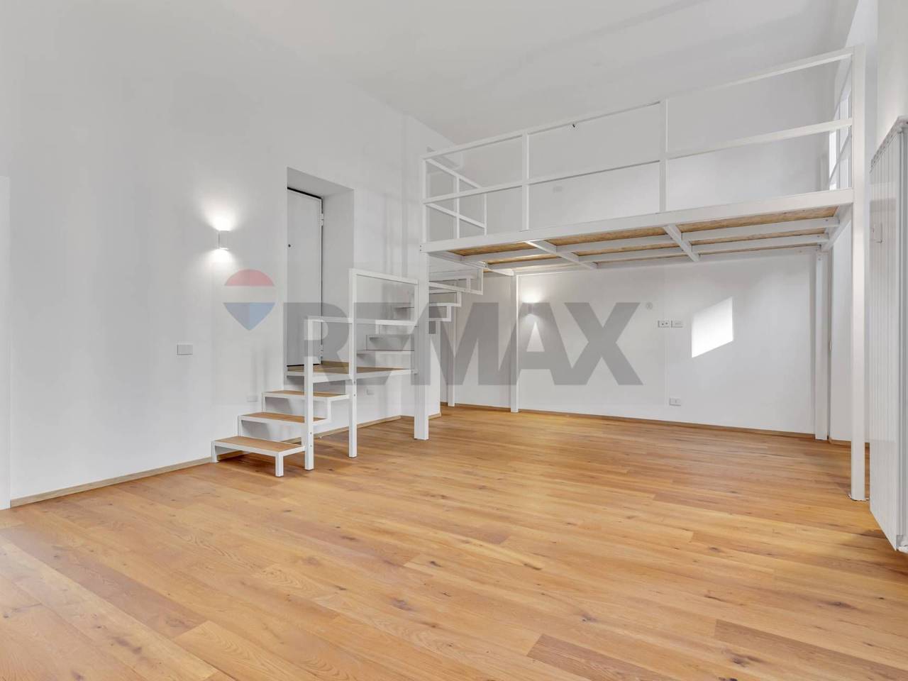 appartamento in vendita a Milano in zona Bullona