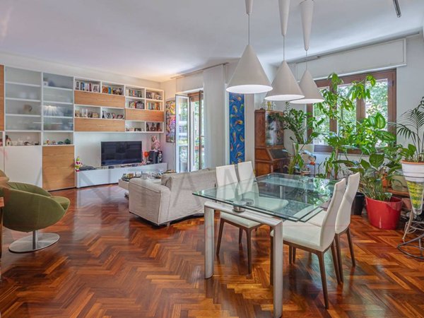appartamento in vendita a Milano in zona XXII Marzo