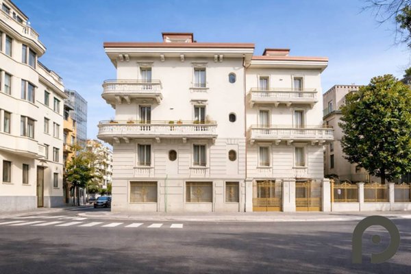 appartamento in vendita a Milano in zona Il Portello