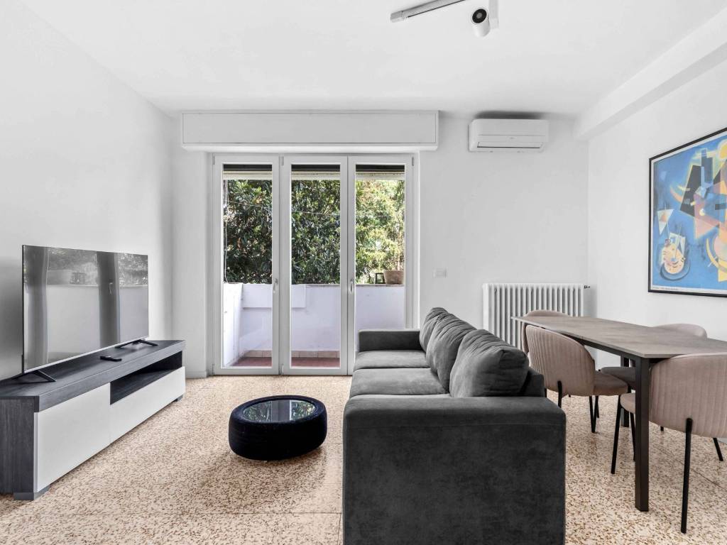 appartamento in vendita a Milano in zona Famagosta