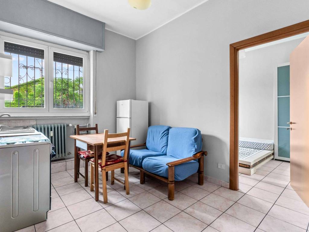 appartamento in vendita a Milano in zona Famagosta