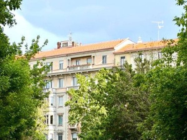appartamento in vendita a Milano in zona Sempione