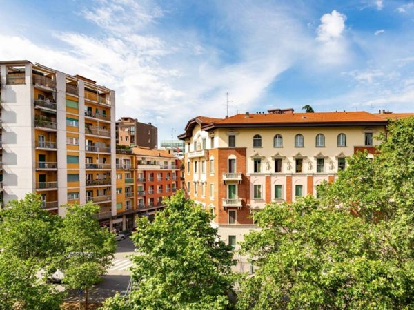 appartamento in vendita a Milano in zona Piazzale Lodi