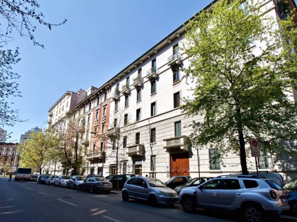 appartamento in vendita a Milano in zona Porta Magenta