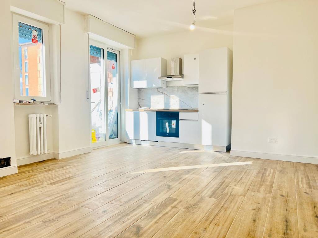 appartamento in vendita a Milano in zona Famagosta