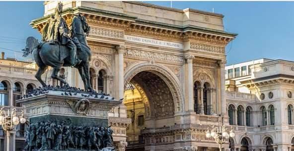 intera palazzina in vendita a Milano in zona Centro Storico