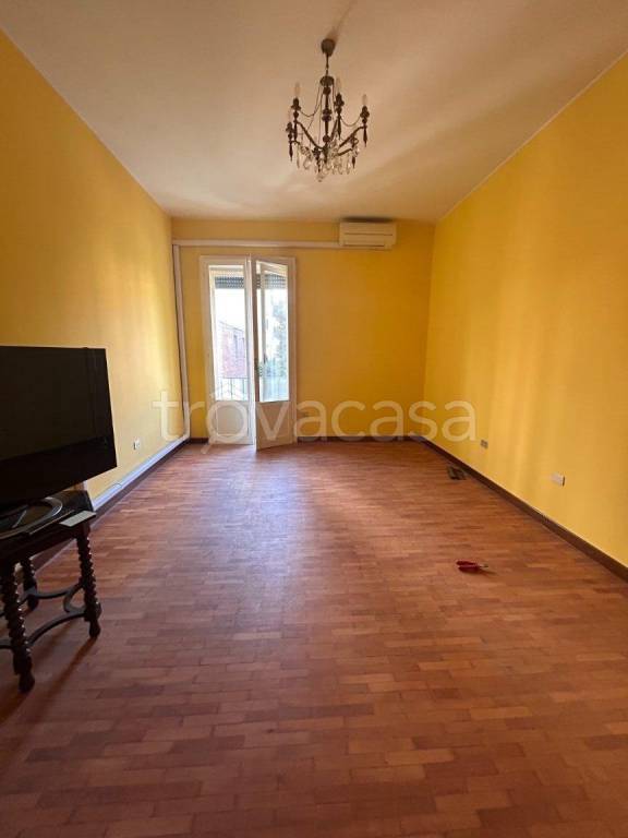 appartamento in vendita a Milano in zona Sant'Ambrogio