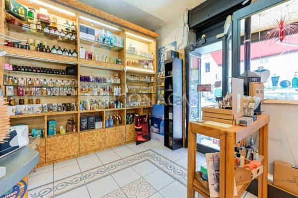 negozio in vendita a Milano