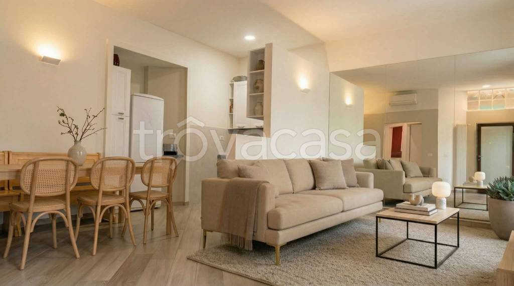appartamento in vendita a Milano in zona Porta Garibaldi