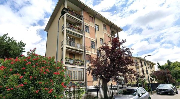 appartamento in vendita a Milano in zona Corvetto