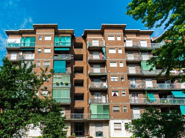 appartamento in vendita a Milano in zona Piazzale Lodi