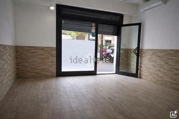 locale commerciale in vendita a Milano