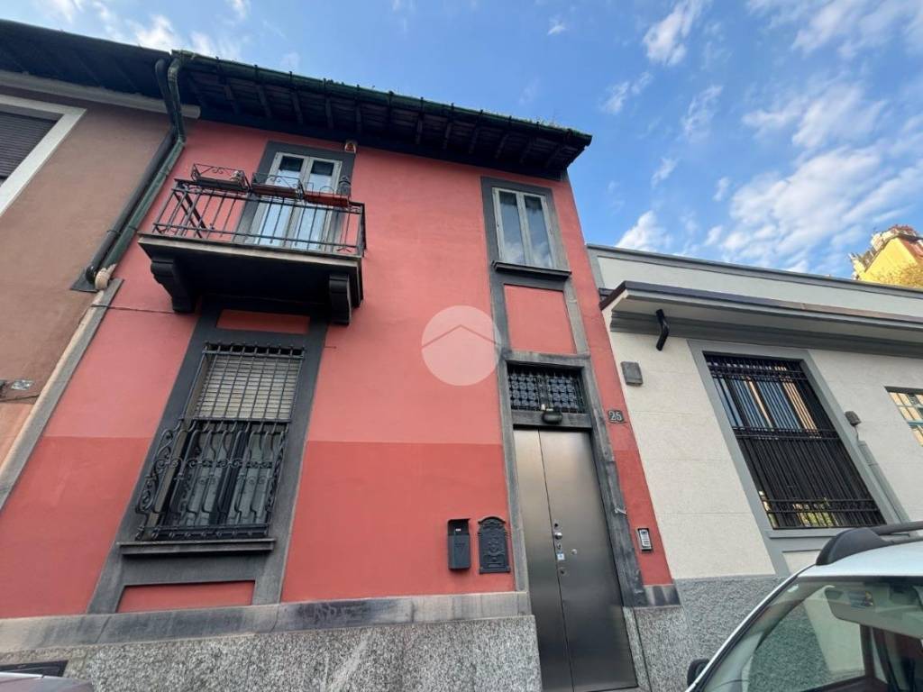 casa indipendente in vendita a Milano in zona Città Studi
