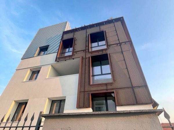 appartamento in vendita a Milano in zona Lorenteggio