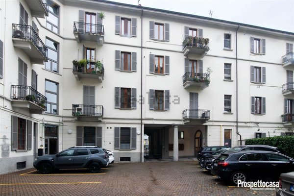 appartamento in vendita a Milano in zona Sempione
