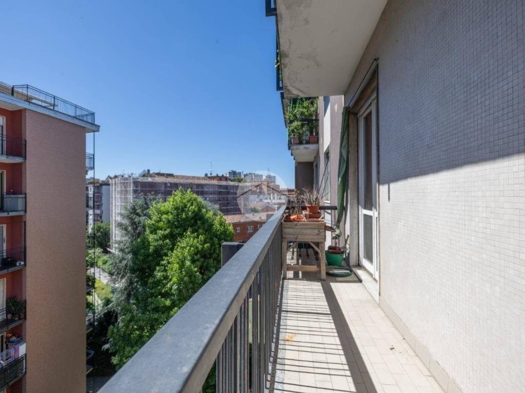 appartamento in vendita a Milano in zona Piazzale Lodi