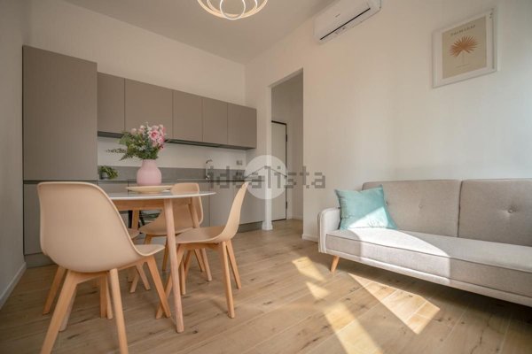 appartamento in vendita a Milano in zona Rottole