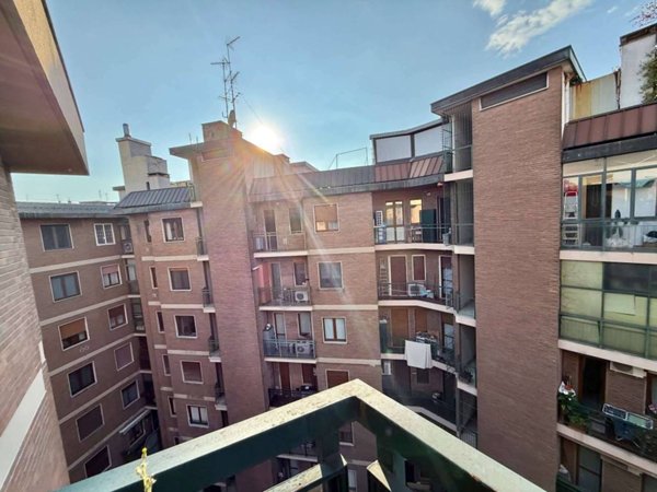 appartamento in vendita a Milano in zona Sempione