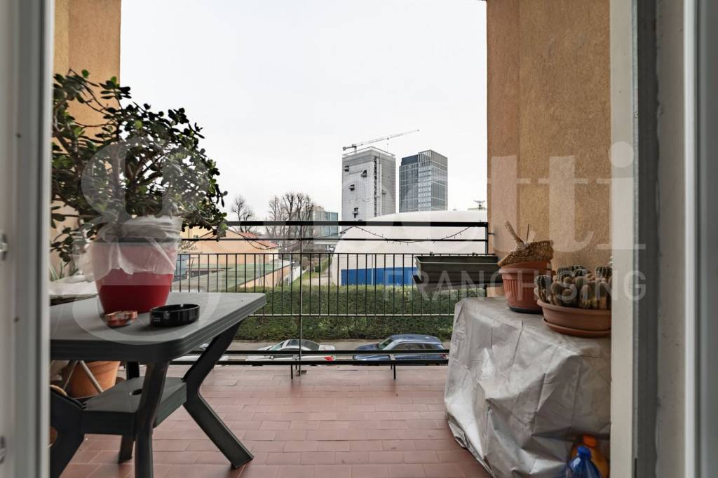appartamento in vendita a Milano in zona Barona