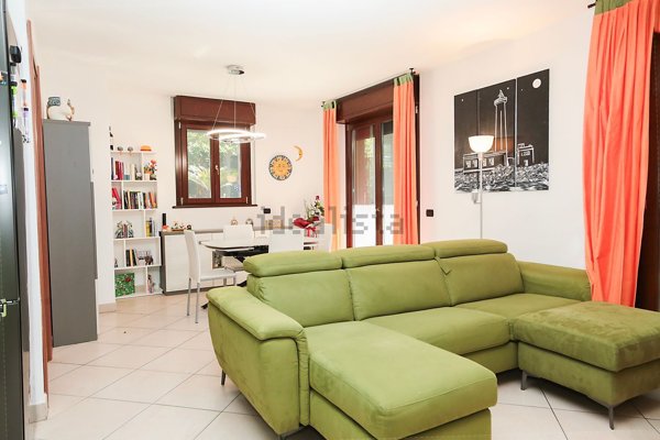 appartamento in vendita a Milano in zona Gratosoglio