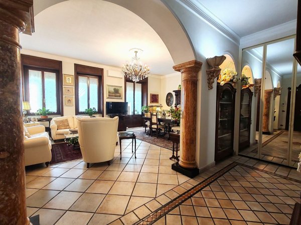 appartamento in vendita a Milano in zona Porta Romana