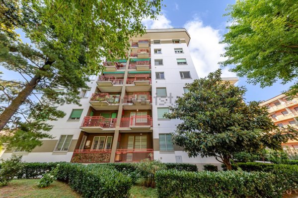 appartamento in vendita a Milano in zona Ronchetto sul Naviglio