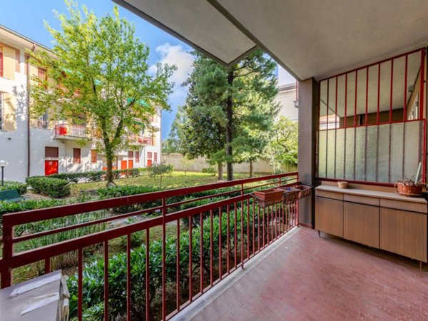 appartamento in vendita a Milano in zona Ronchetto sul Naviglio