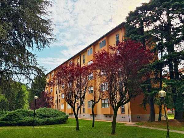 appartamento in vendita a Milano in zona Gallaratese