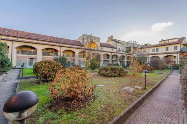 appartamento in vendita a Milano in zona Muggiano