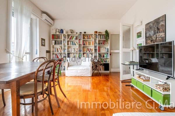 appartamento in vendita a Milano in zona Città Studi