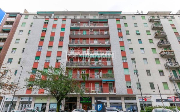 casale in vendita a Milano in zona Cascina dei Pomi