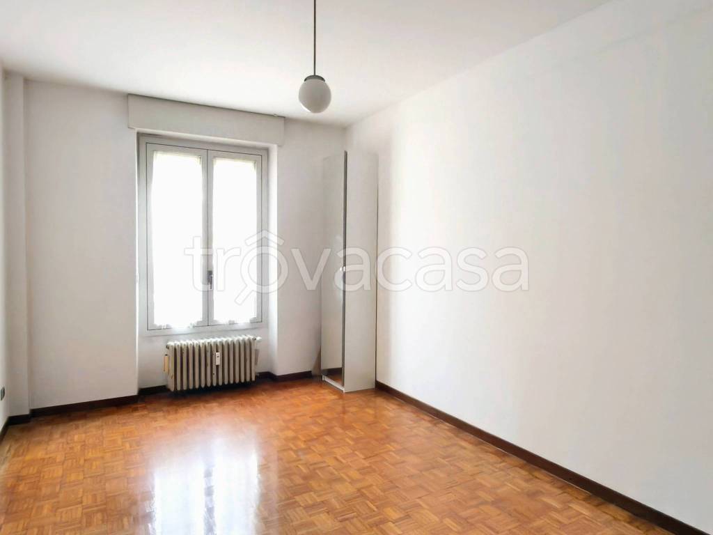 appartamento in vendita a Milano in zona Famagosta