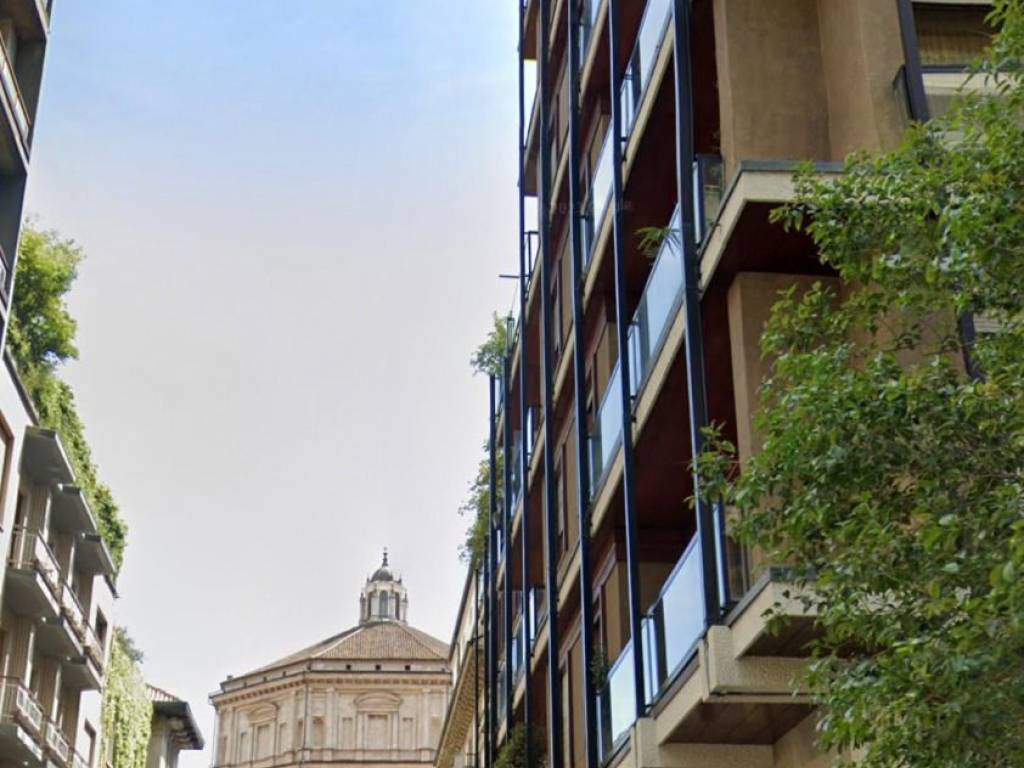 appartamento in vendita a Milano in zona Guastalla