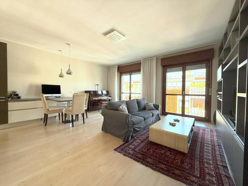 appartamento in vendita a Milano in zona Corvetto