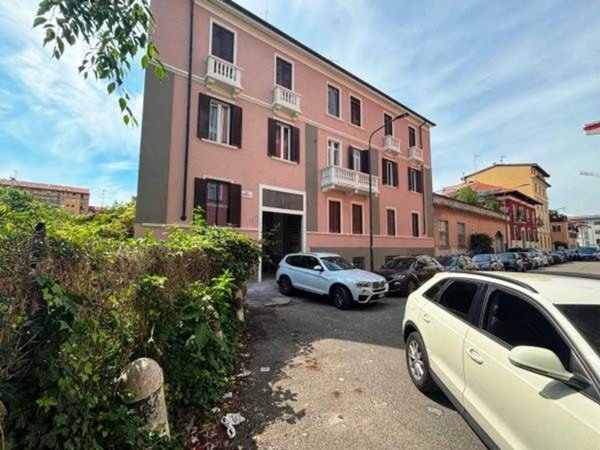 appartamento in vendita a Milano in zona Piazzale Lodi