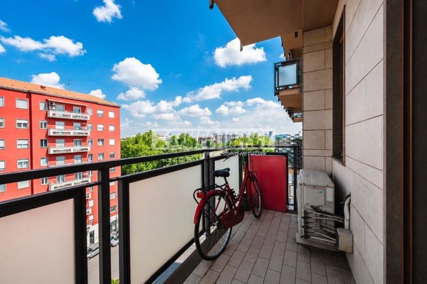 appartamento in vendita a Milano in zona Solari