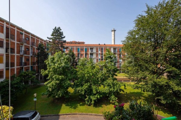appartamento in vendita a Milano in zona Gallaratese