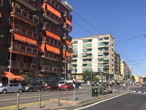 appartamento in vendita a Milano in zona Rembrandt