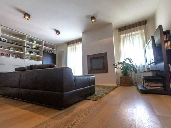 appartamento in vendita a Milano in zona Isola