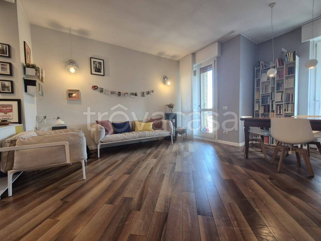 appartamento in vendita a Milano in zona QT8