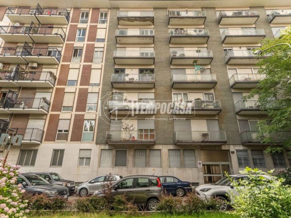 appartamento in vendita a Milano in zona Morivione