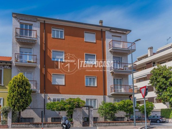 appartamento in vendita a Milano in zona Affori