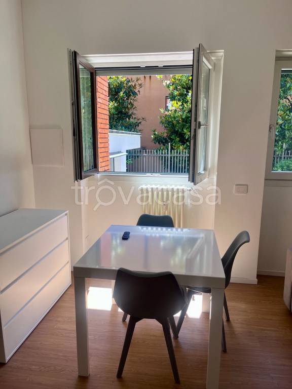appartamento in vendita a Milano in zona Ghisolfa