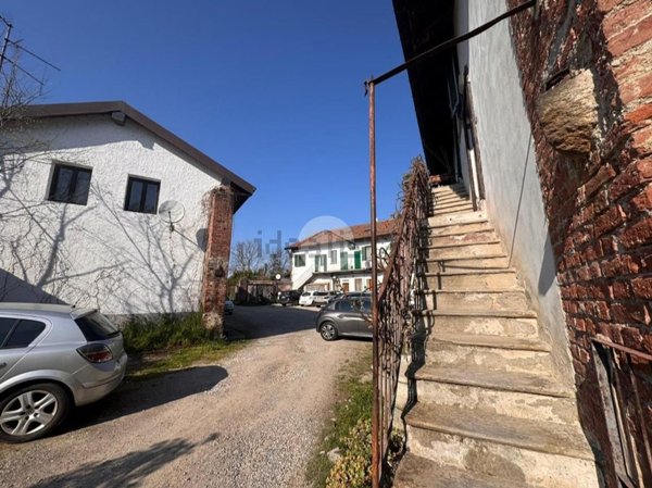 ufficio in vendita a Milano in zona Ronchetto sul Naviglio