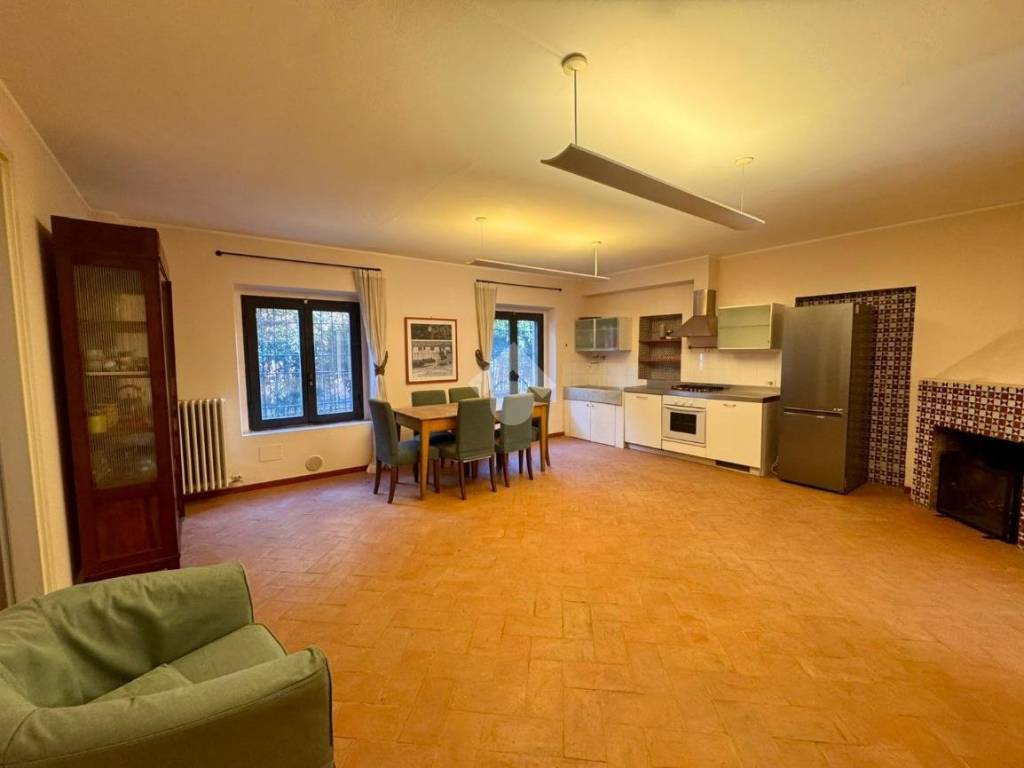 appartamento in vendita a Milano in zona Famagosta