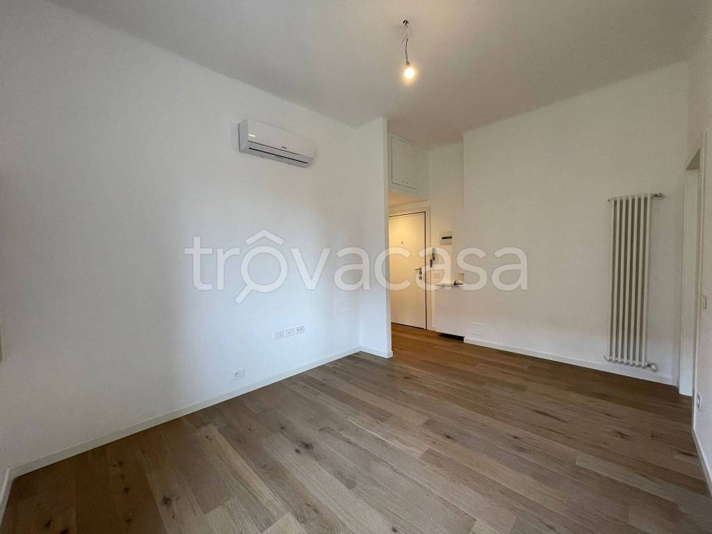 appartamento in vendita a Milano in zona Villapizzone
