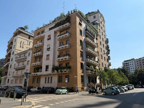appartamento in vendita a Milano in zona Porta Garibaldi
