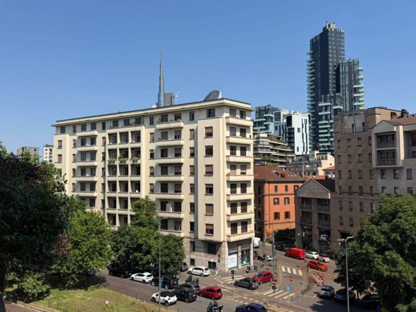 appartamento in vendita a Milano in zona Porta Garibaldi